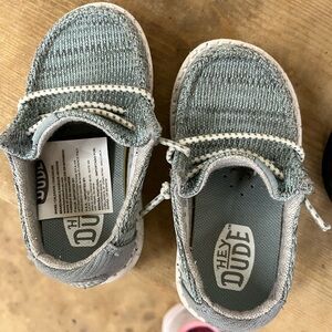 Toddler size 6 hey dudes teal